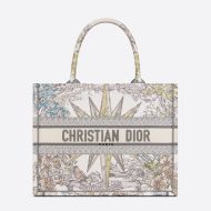 Dior Book Tote Reve d'Infini Motif Canvas Beige