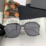 Dior CD8210 Shaded Square Sunglasses In Grey